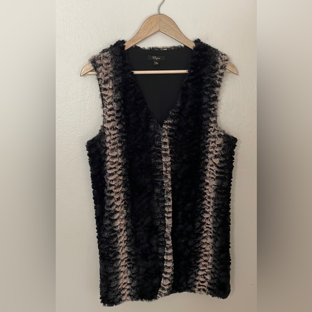 EUC Cupio Faux Fur Vest. Size medium